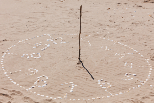 sand sun dial